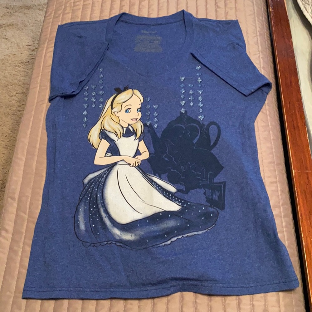 alice in wonderland disney store v neck shirt